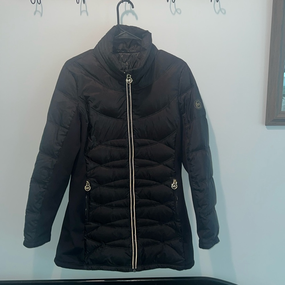 Michael Kors women’s coat size medium. Great condition. - Picture 1 of 4